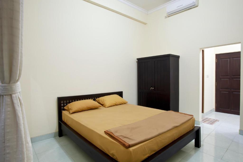 Pondok Taman 828 Hotel Denpasar Habitación foto